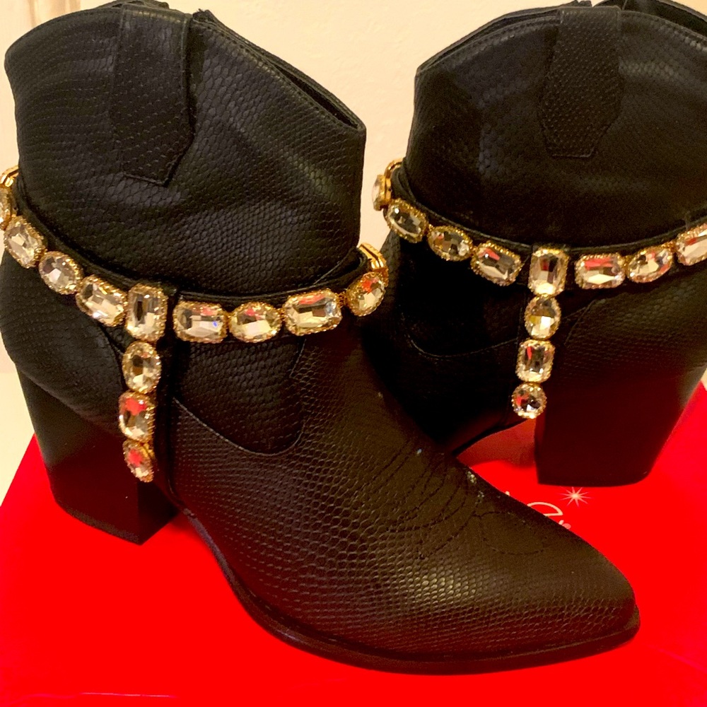 Ankle Cowgirl Boots with Rhinestones.